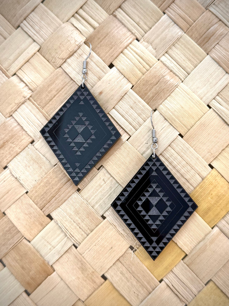 Taniko Earrings