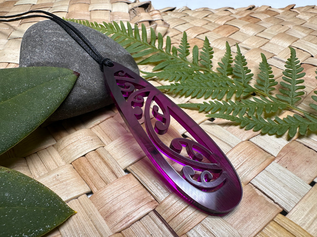 Kowhaiwhai Teardrop Pendant