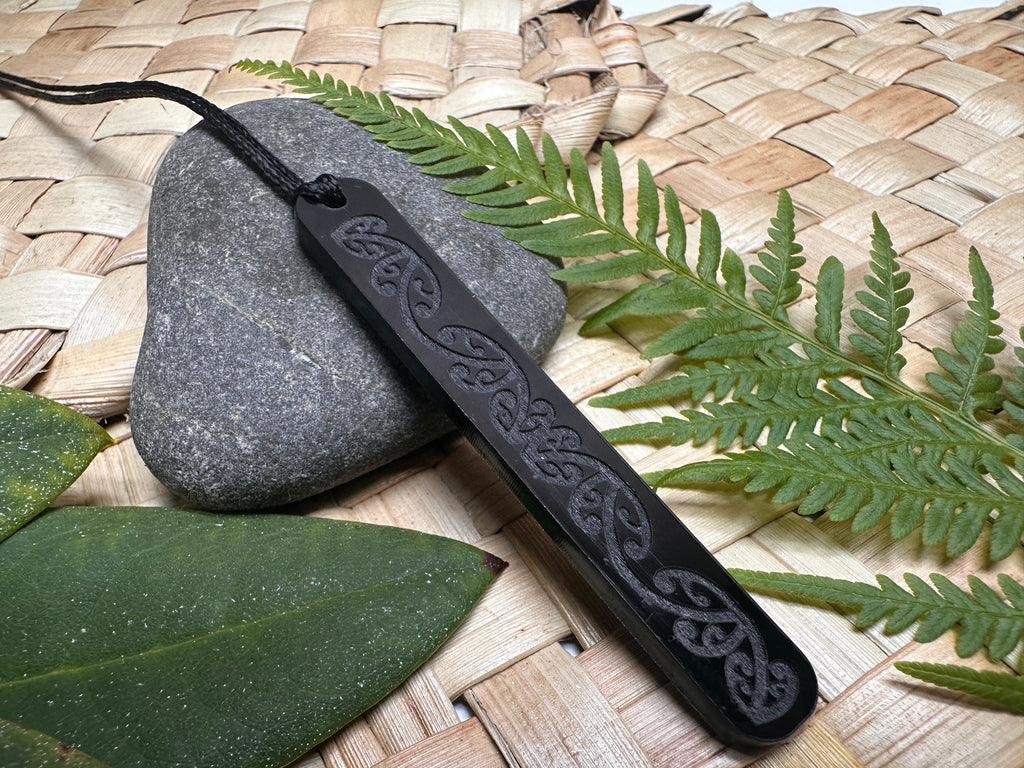 Kowhaiwhai Straight Pendant