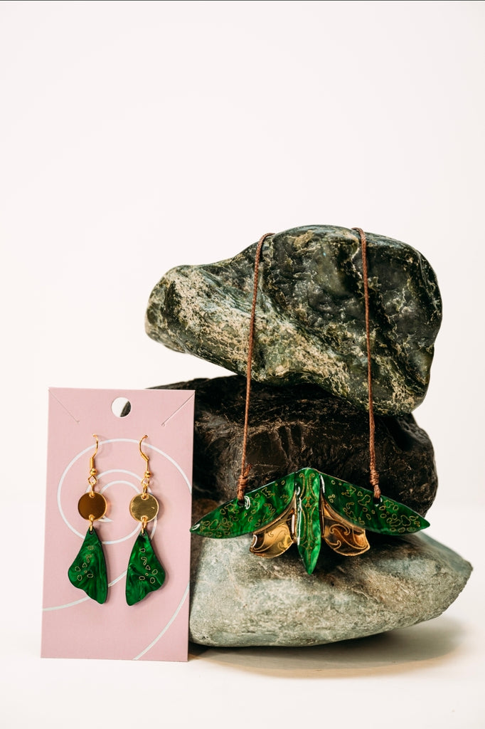 Puriri earrings